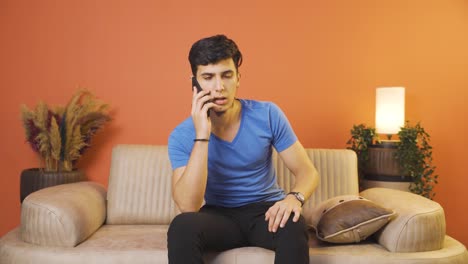 Man-getting-bad-news-on-the-phone-gets-upset.